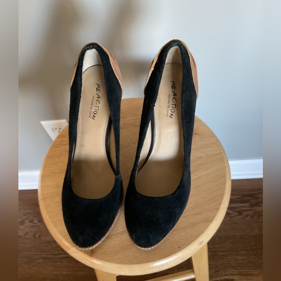 Kenneth Cole Reaction Black and Tan Shoes - Picture 1 of 6